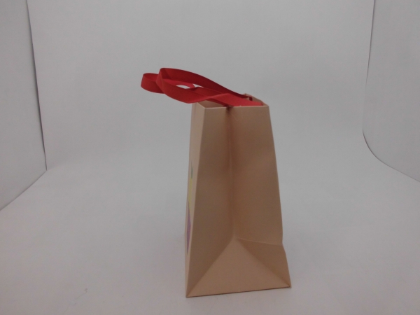 Geschenktüte mit Band