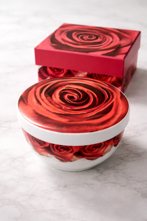 Porzellandose „La Rose“  – dekorative Schmuckdose mit Rosenmotiv