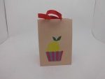 Geschenktüte mit Band
